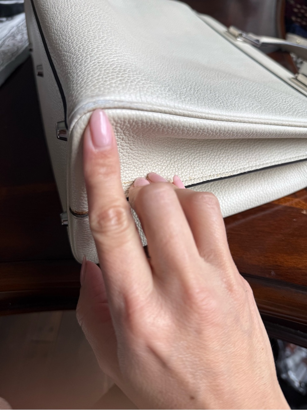 Gucci Zumi Cream Leather bag with Gold-Tone Horsebit - Picture 14 of 15